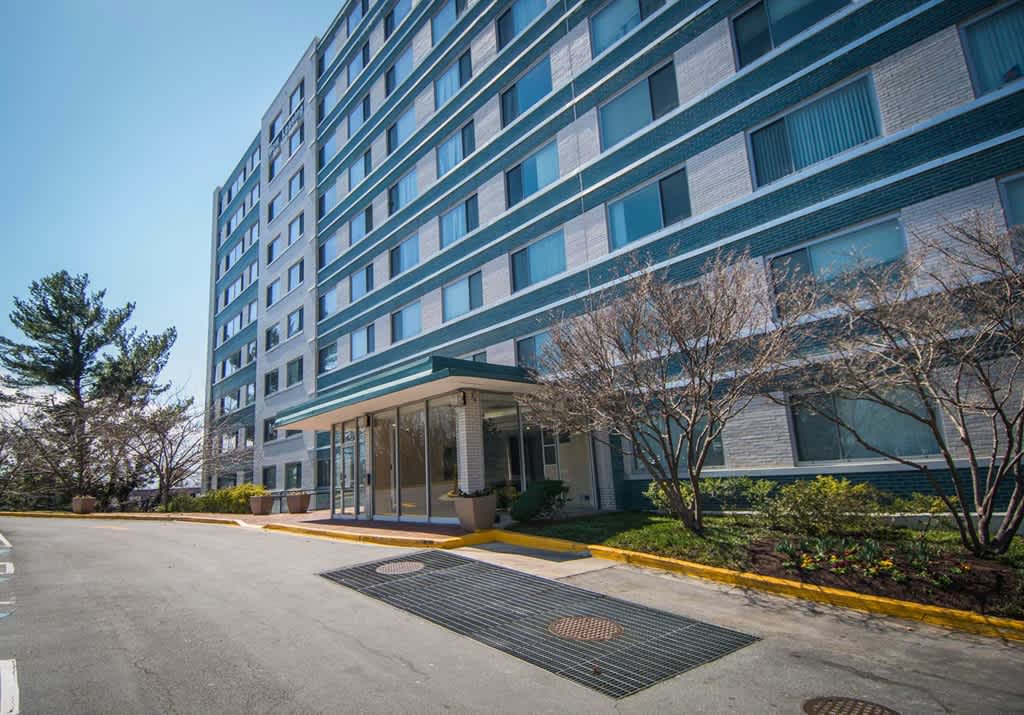 8600 Apartments – photo 1