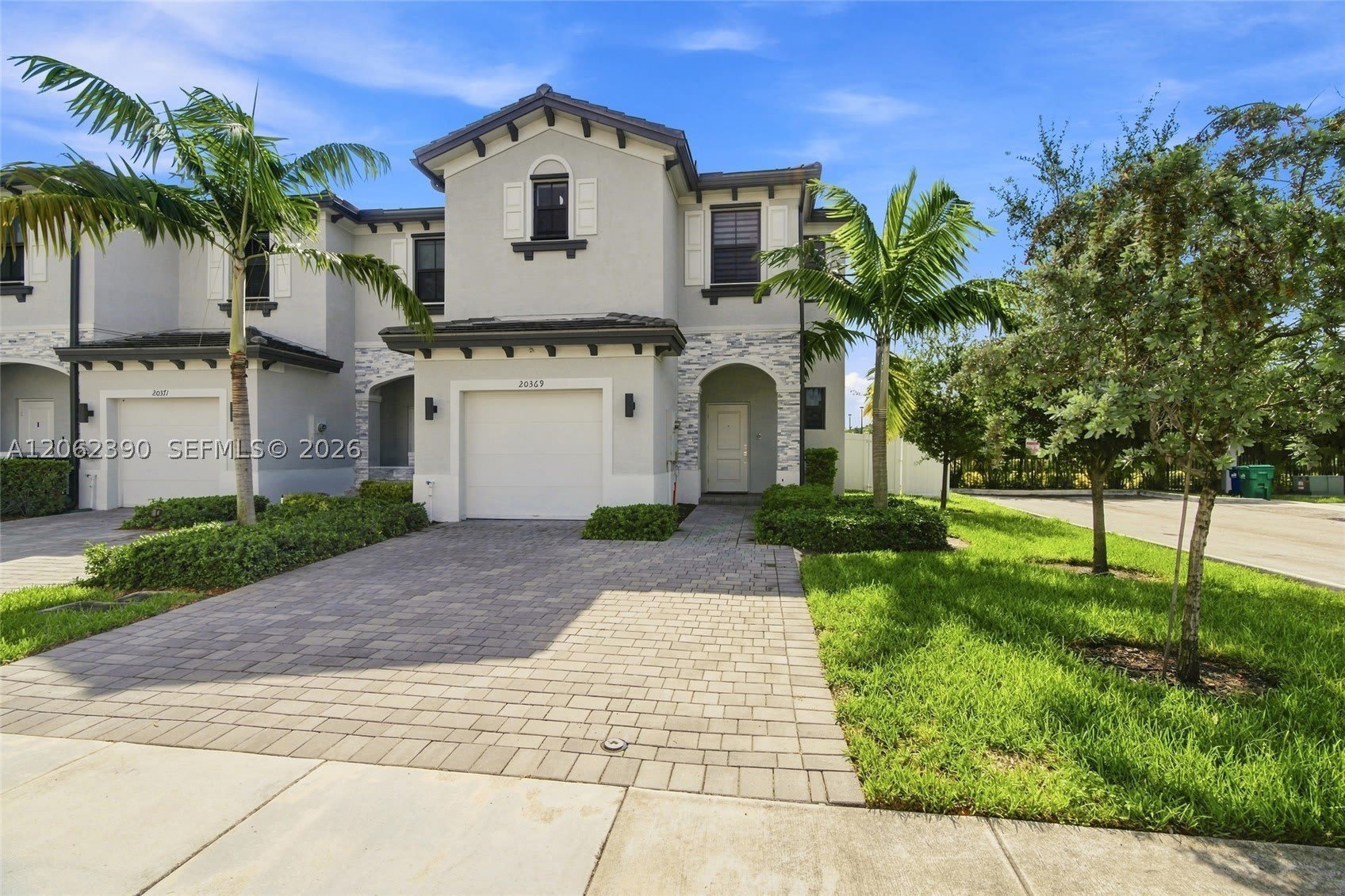 20369 NW 5th Ct – photo 1