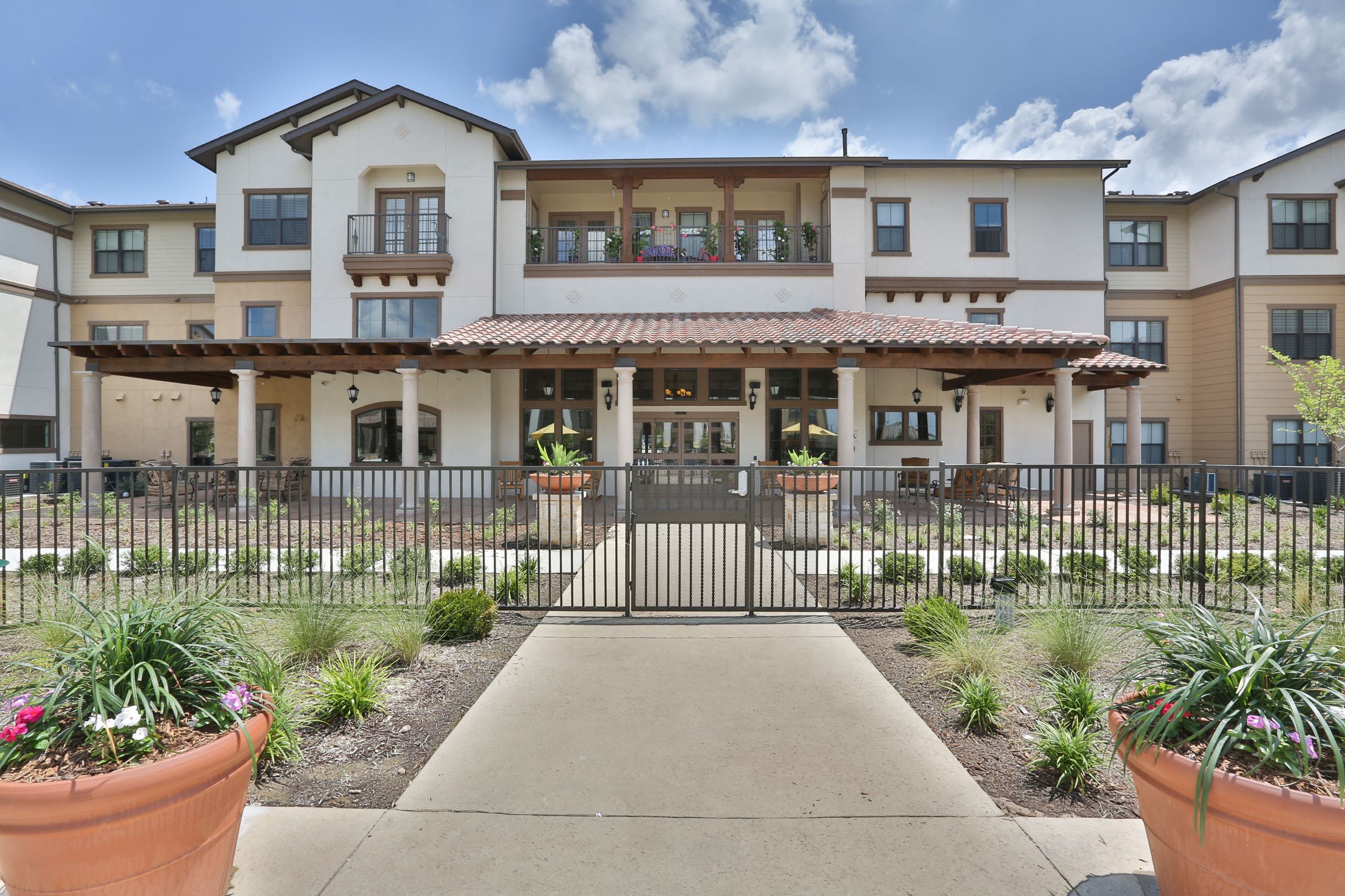 Cedars of Elk Drive 55+ Apartments – photo 1