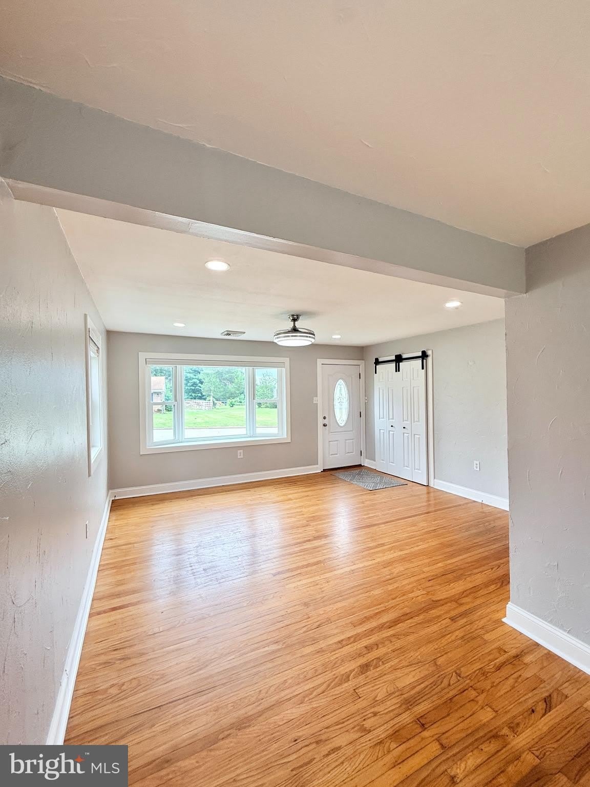 30 URSINUS Avenue – photo 2