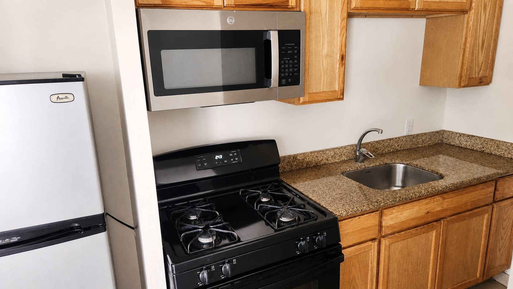 1730 Alcatraz Avenue – photo 2