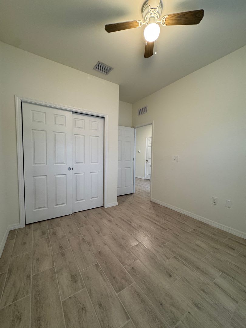 Cozy 3 Bed 2 Bath Duplex in Lehigh Acres – photo 5