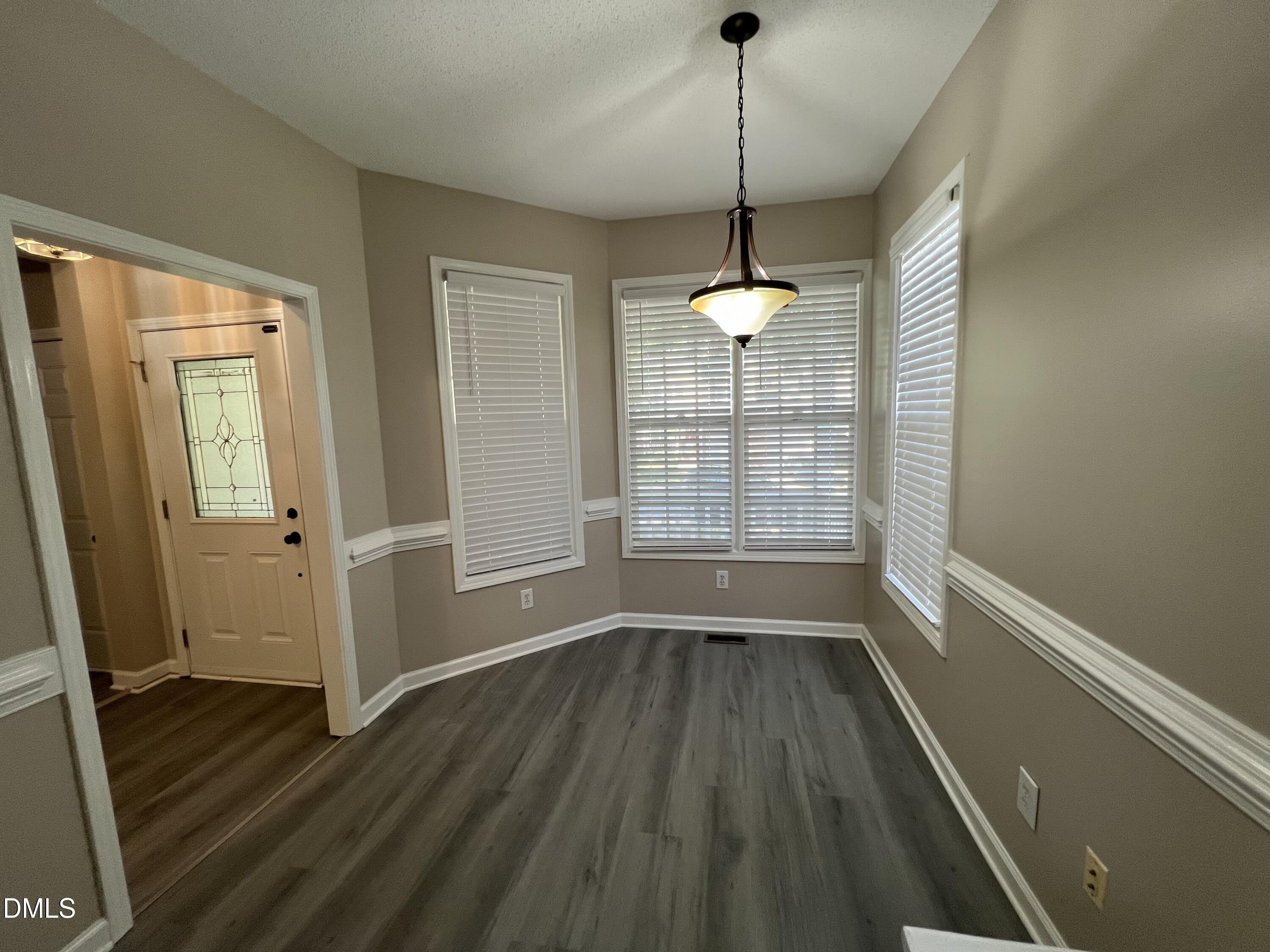 7706 Astoria Place – photo 5