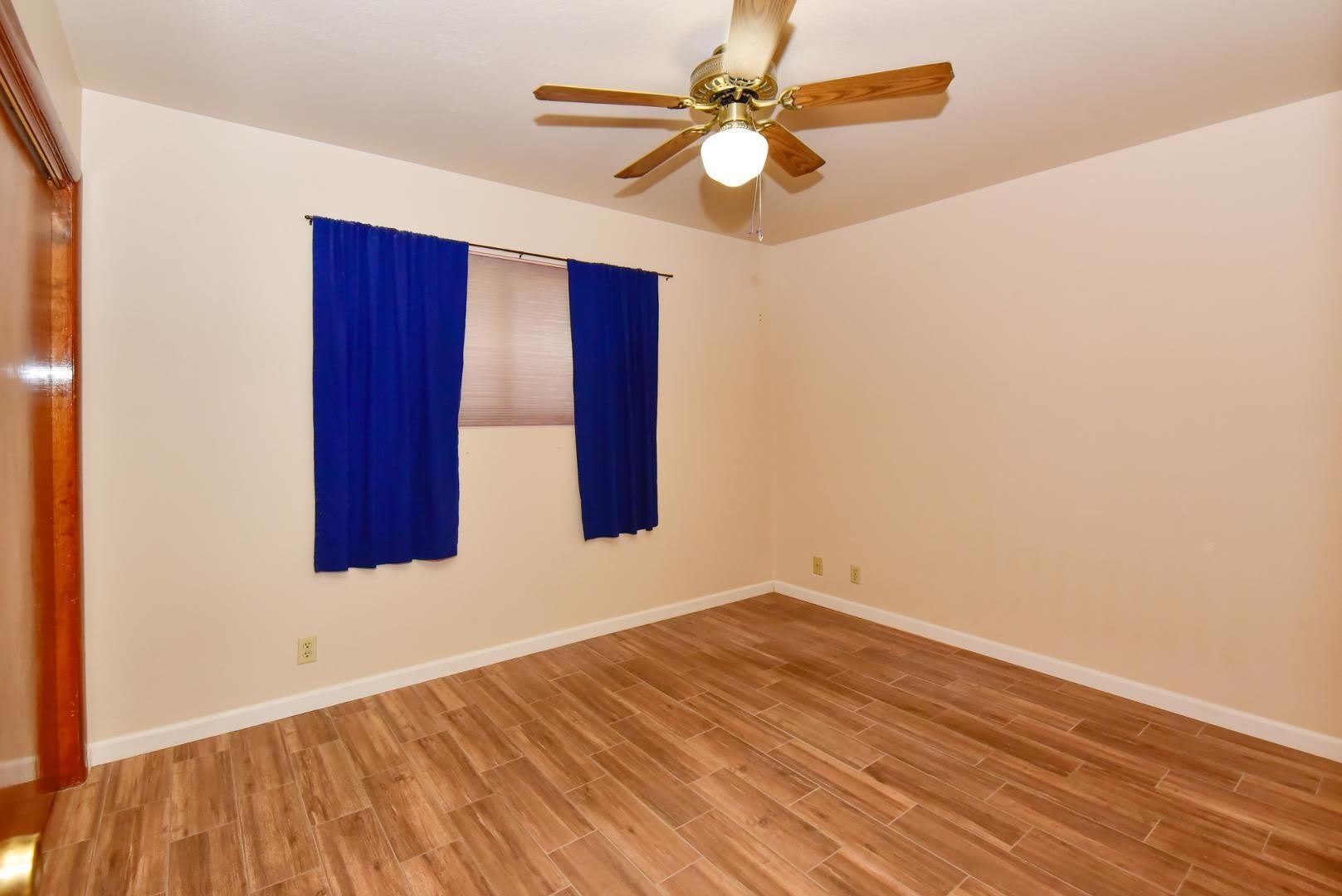 439 E Brown – photo 3