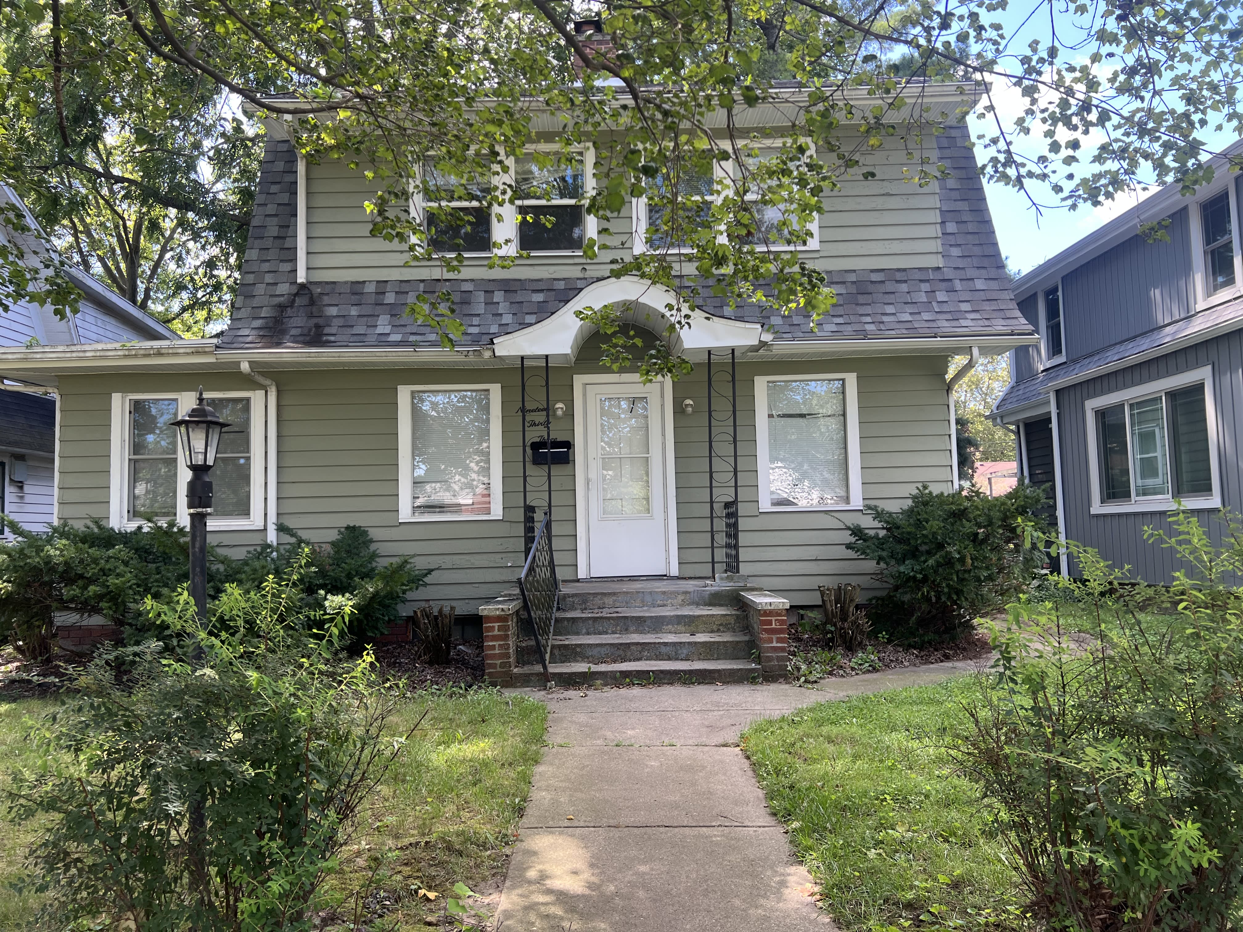1933 Beverly Pl – photo 1