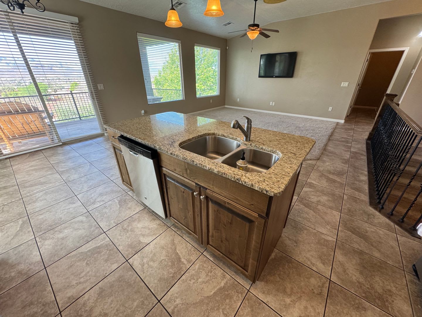 Highly Desirable Lakota Ridge Quiet Neighborhood 1 Month Free Rent – photo 5