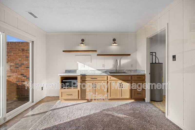 4902 Tower Road – photo 4