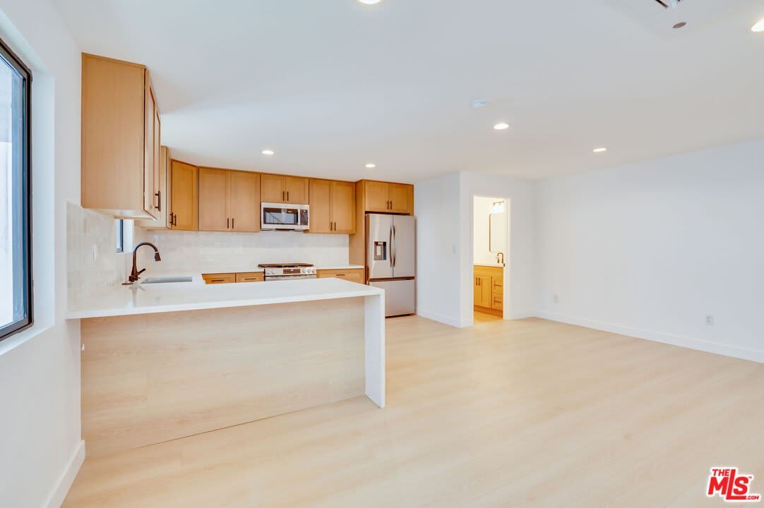 926 N Spaulding Ave – photo 4