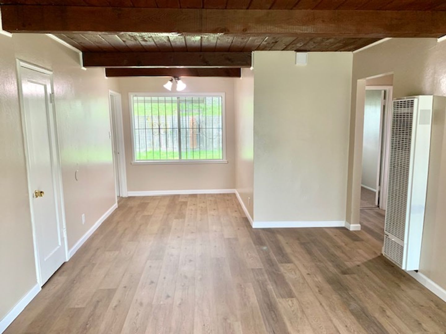 Great 3 bed 1 bath House in Richmond with Garage – photo 3