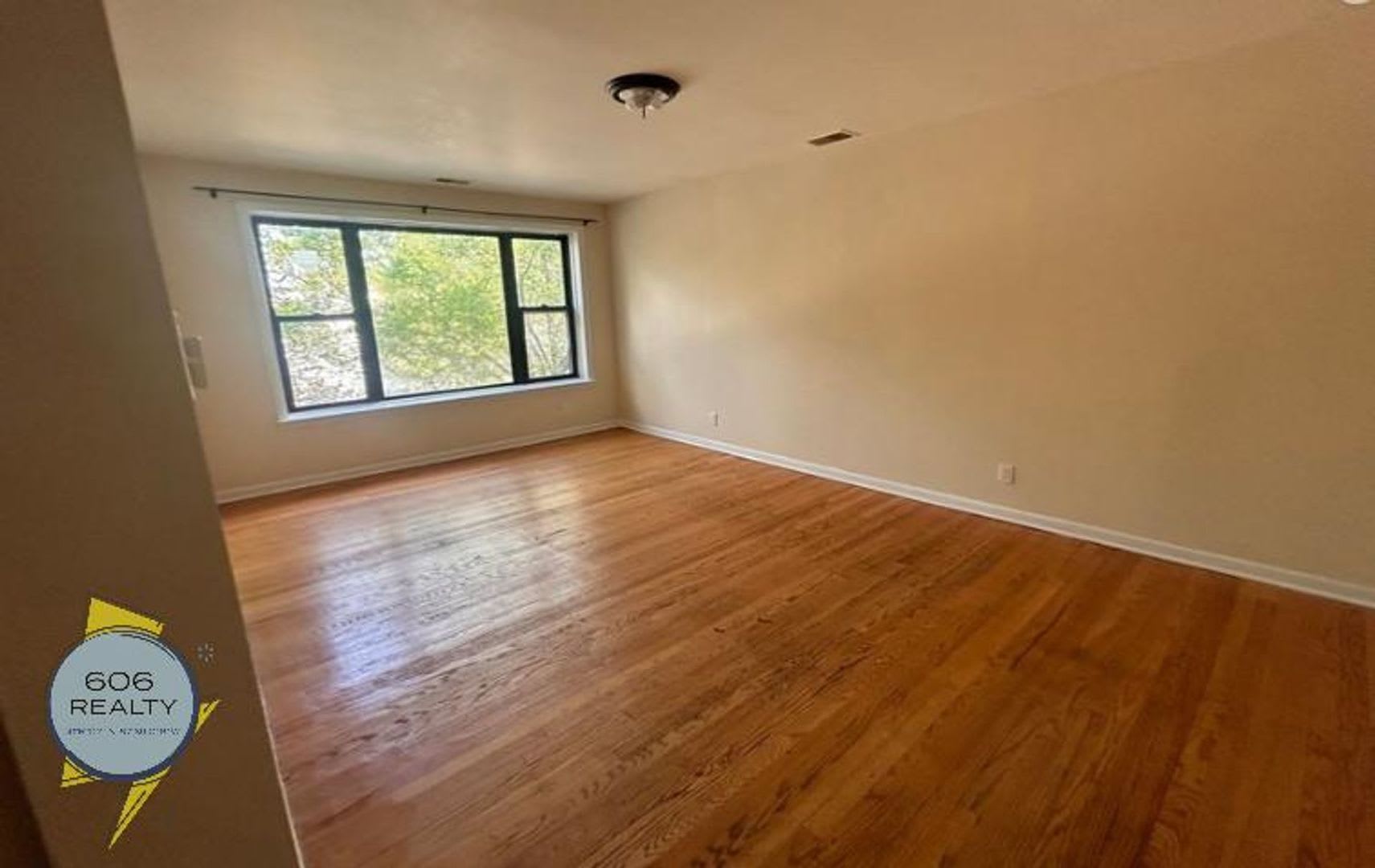 4811 W Warwick – photo 5