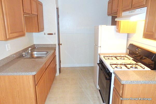 405 Somerville Ave. – photo 5