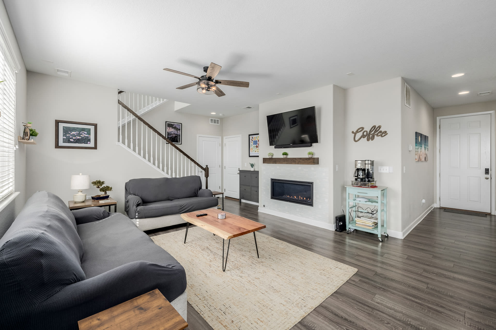 10406 Akron St – photo 4