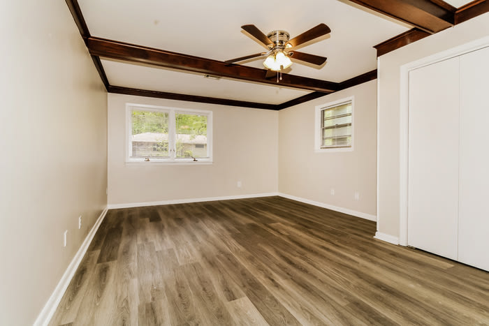 1600 Grove Hill Road – photo 5