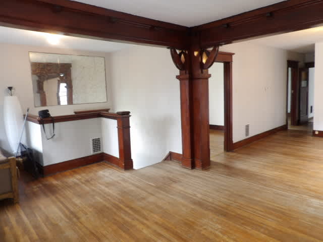 281 Woodside Ave – photo 3