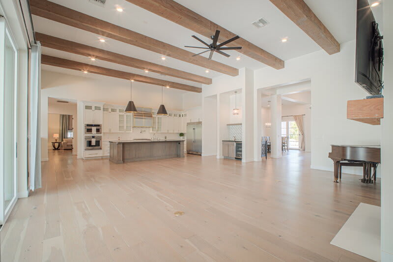 12424 E Victoria St – photo 2