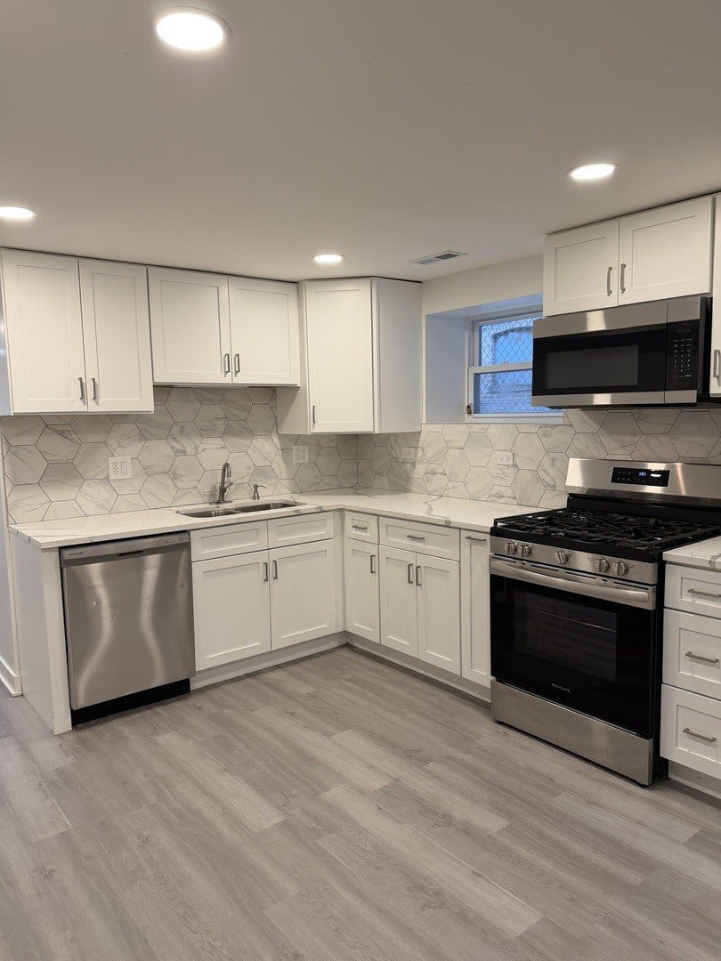 8106 S Langley Avenue – photo 4