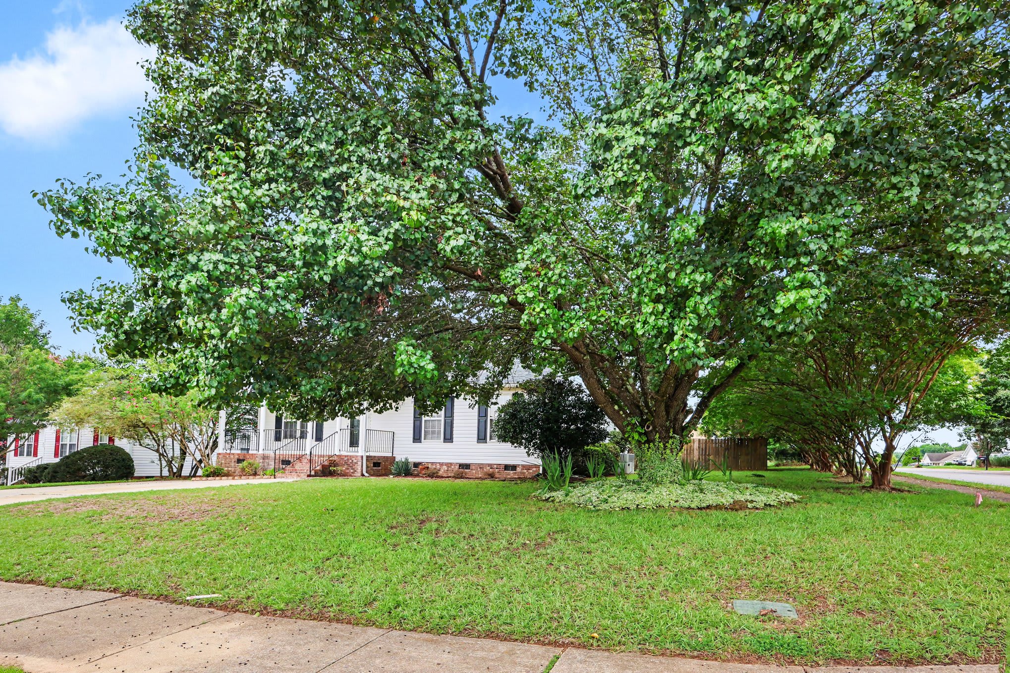 200 Waterford Dr – photo 4