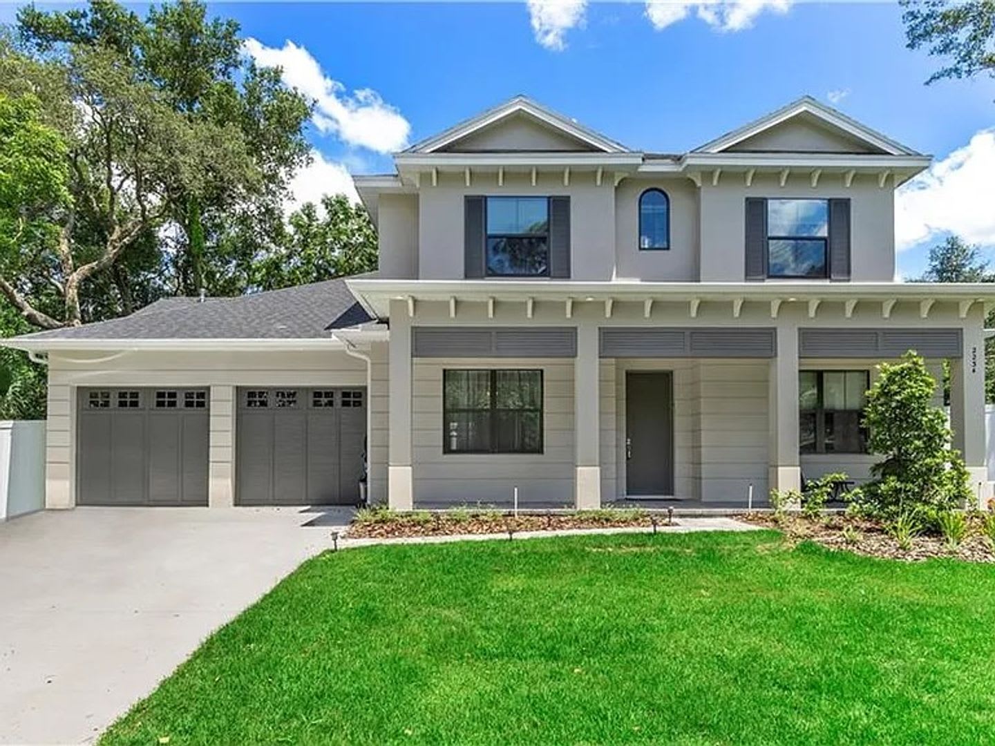 Exquisite 4-Bed, 5.5-Bath Executive Retreat with Lap Pool in Prime Winter Park Location – photo 1