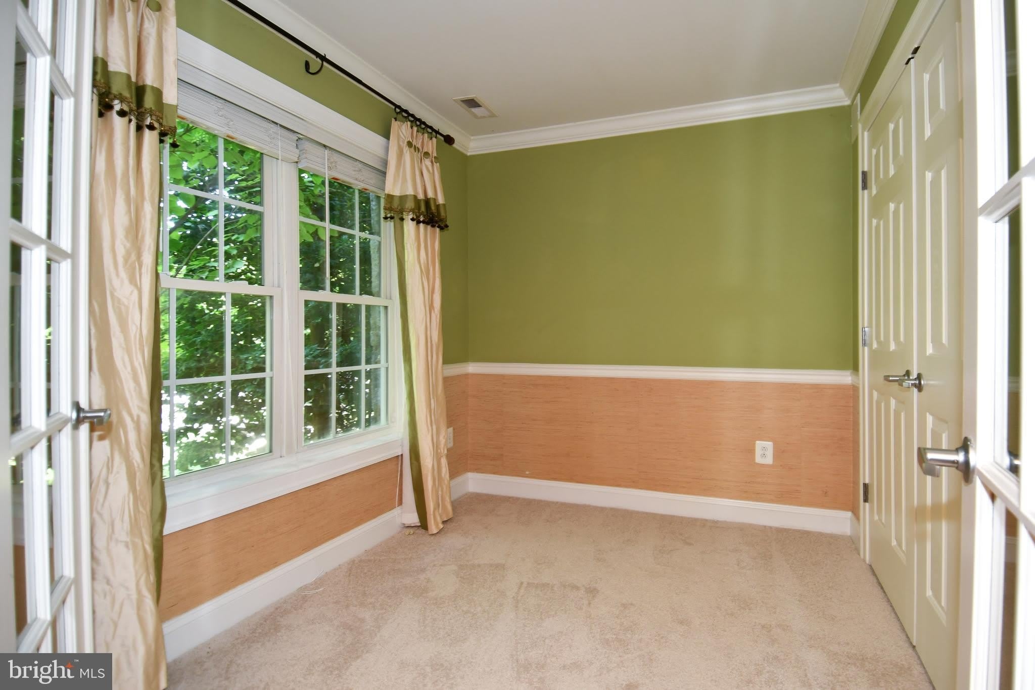 589 CEDAR SPRING Street – photo 4