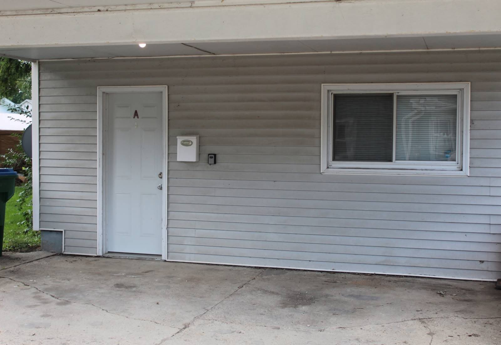 407 6th Street – photo 1