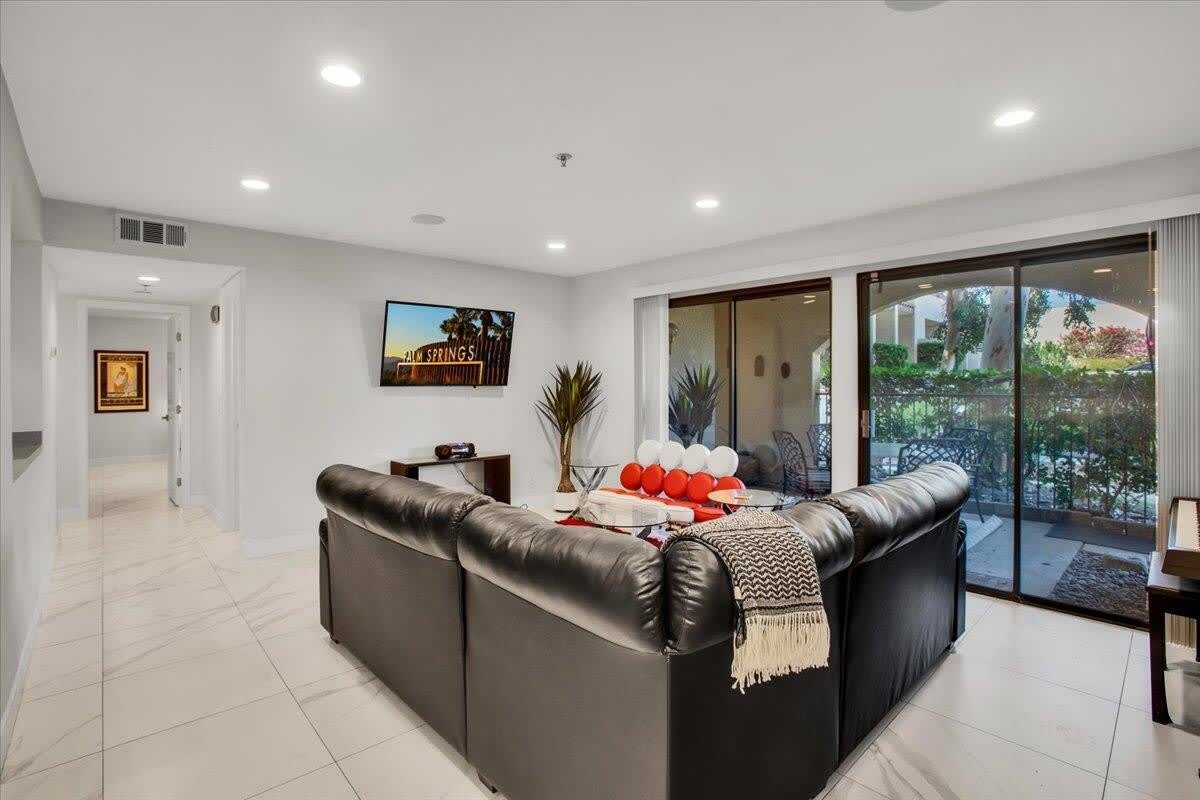 200 E Racquet Club Road – photo 5