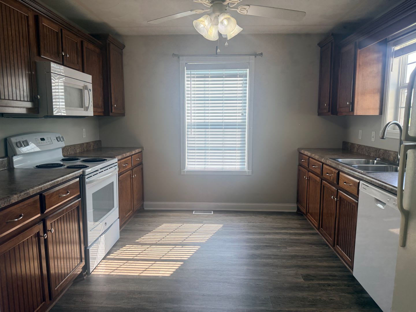 149 Brock Lane – photo 2