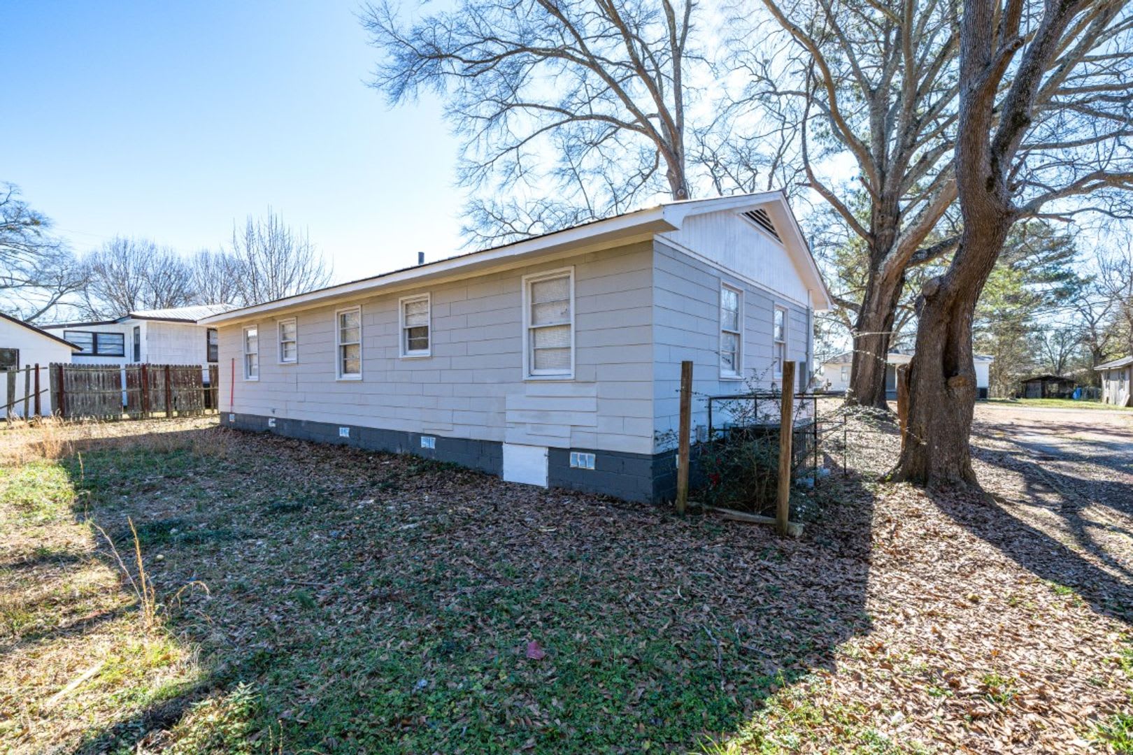 352 1st Ave NW- pet friendly 3BR + Bonus Room! – photo 5
