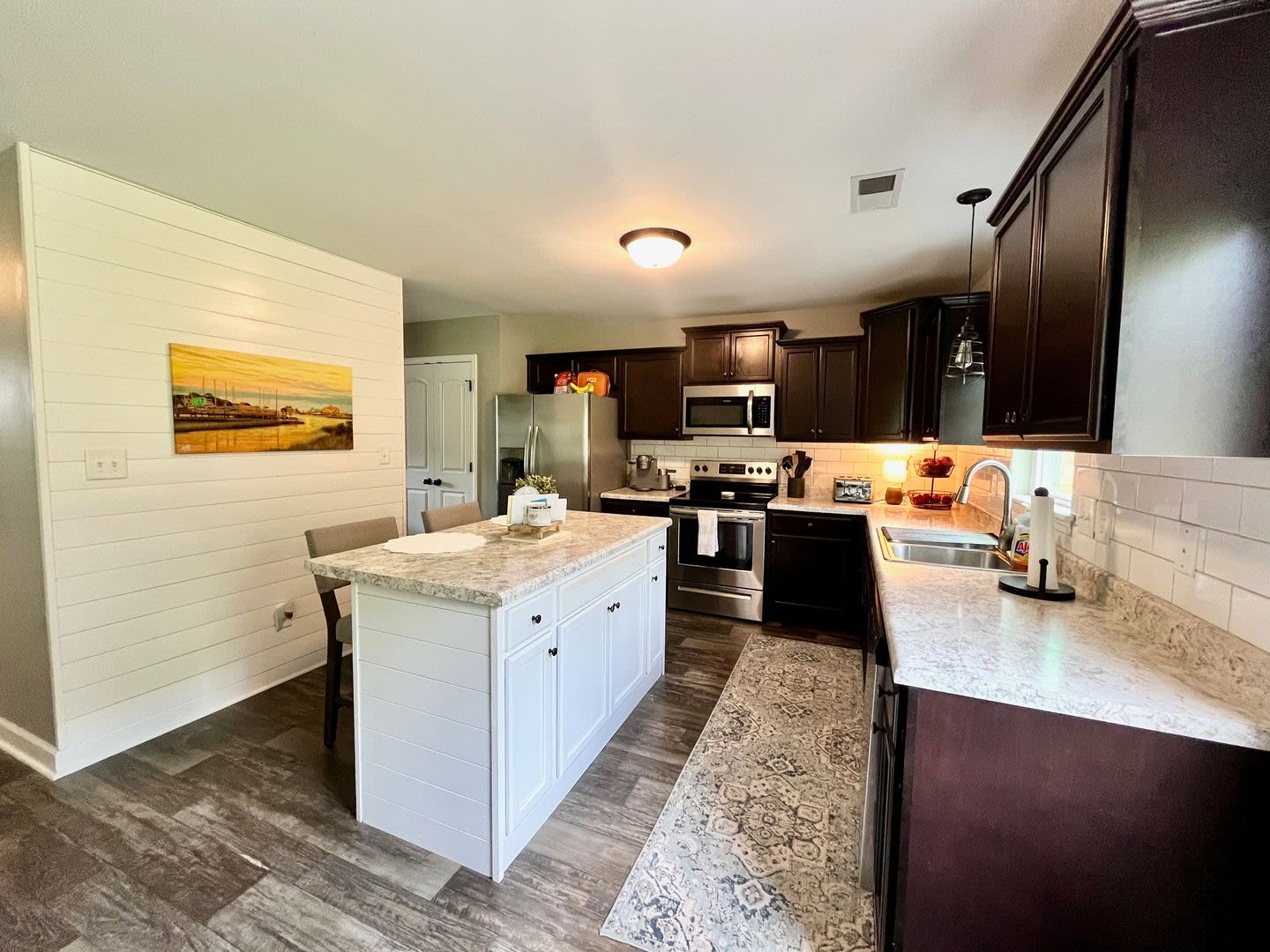 MOVE IN SPECIAL $500 OFF FIRST MONTH'S RENT – photo 4