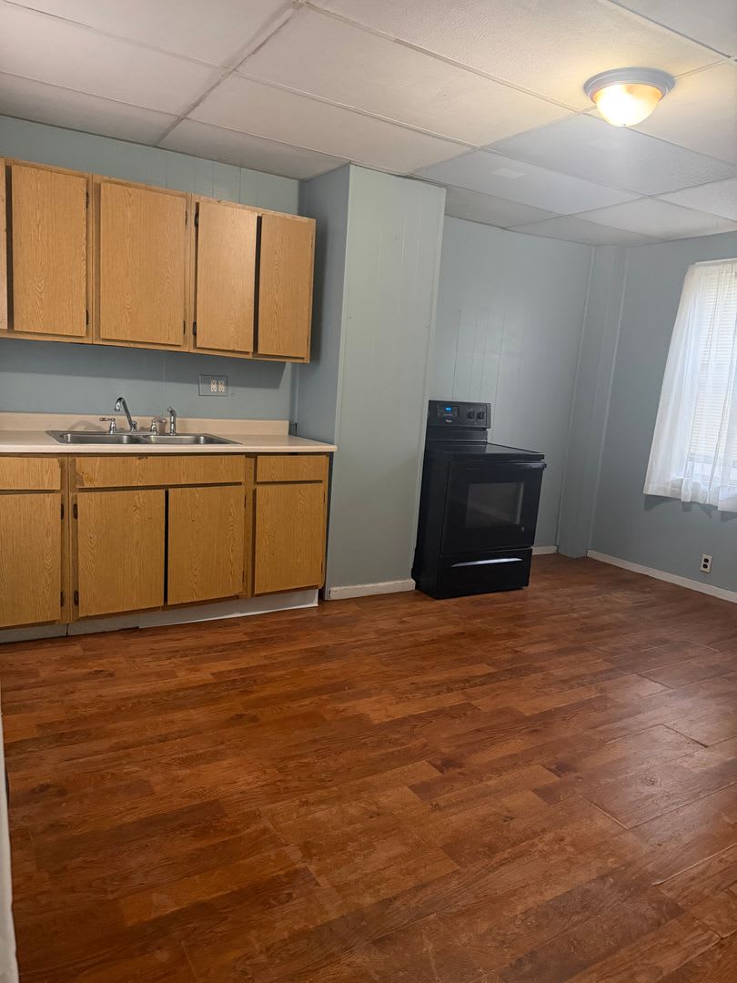 2 Bedroom 1 Bathroom Single House – photo 3