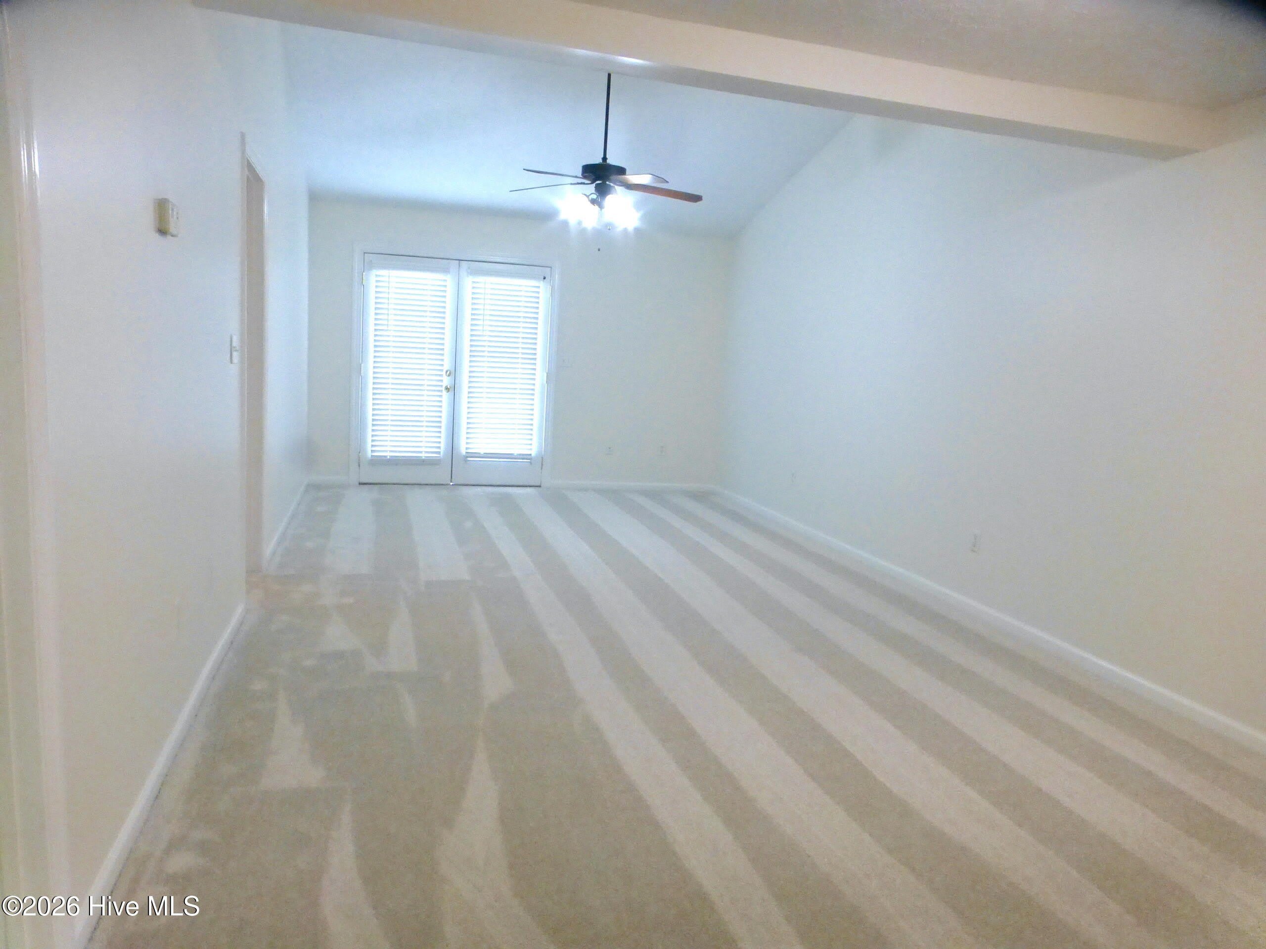 1433 Anna Way E – photo 2