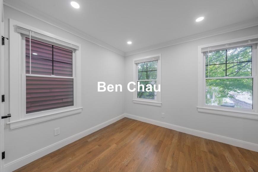 14 Lopez Ave – photo 4