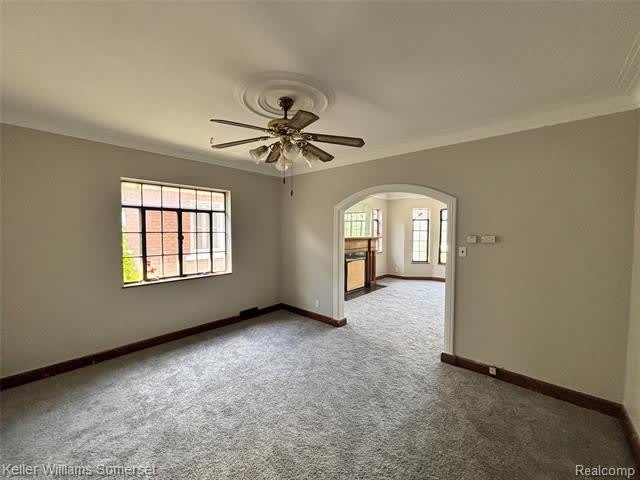 2943 Leslie Street – photo 5