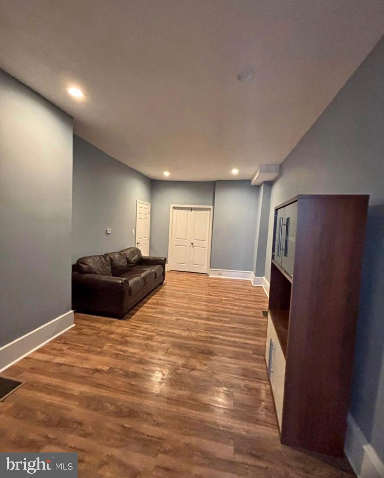 1232 E CHELTEN Avenue E – photo 5