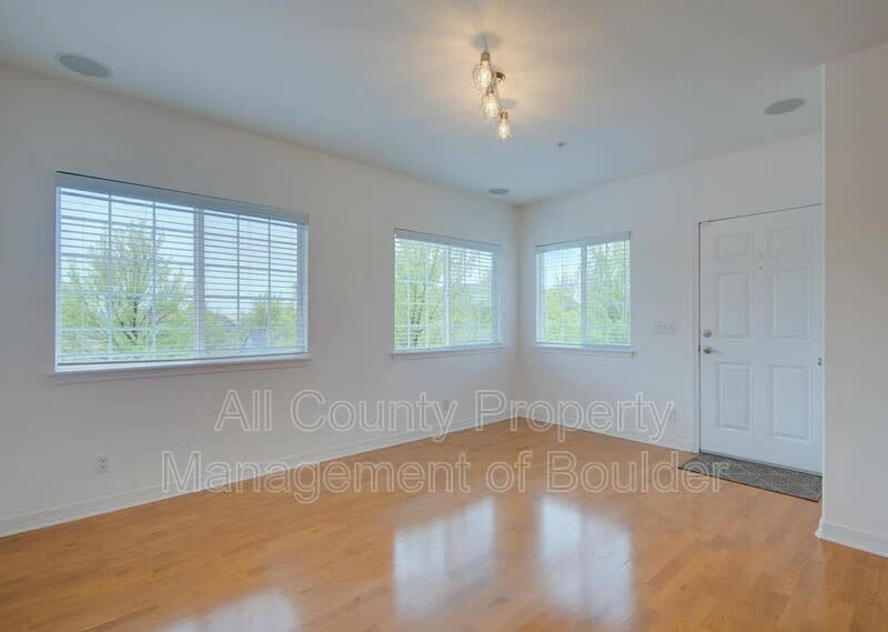 14300 Waterside Ln – photo 3
