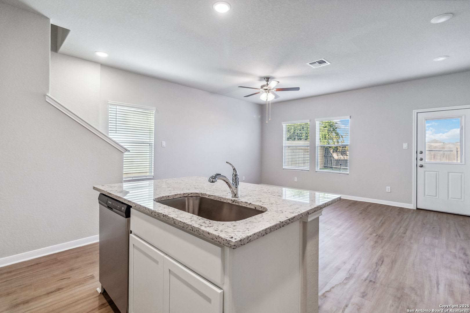 Luxury Townhome in Abbott Run! – photo 5