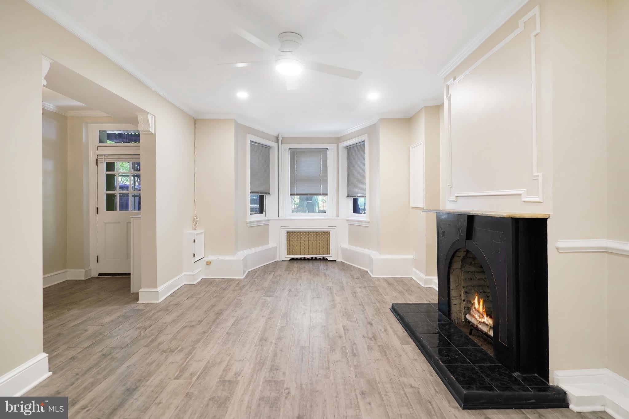405 CONSTITUTION Avenue NE – photo 4