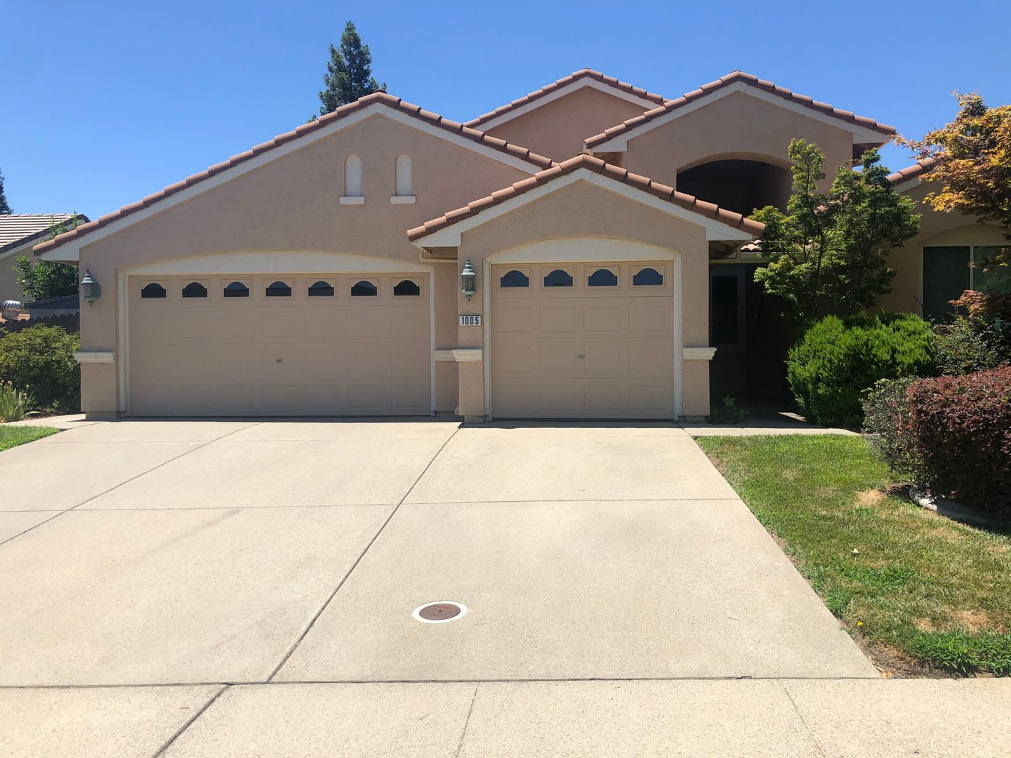 Broadstone 3 Bedroom + Office AND a 3 Car Garage Single Story with Low Maintenance Backyard – photo 1