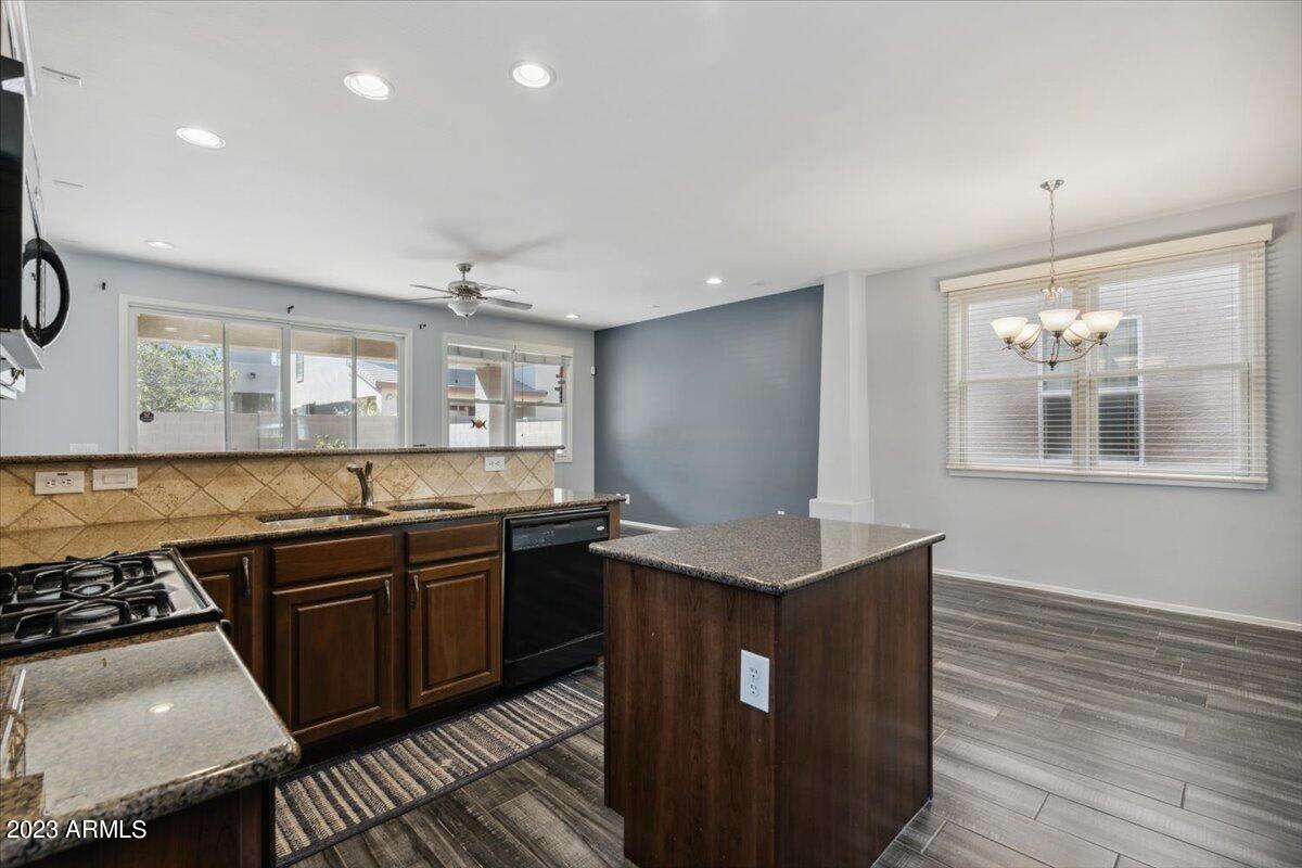 2233 E Pecan Rd – photo 4