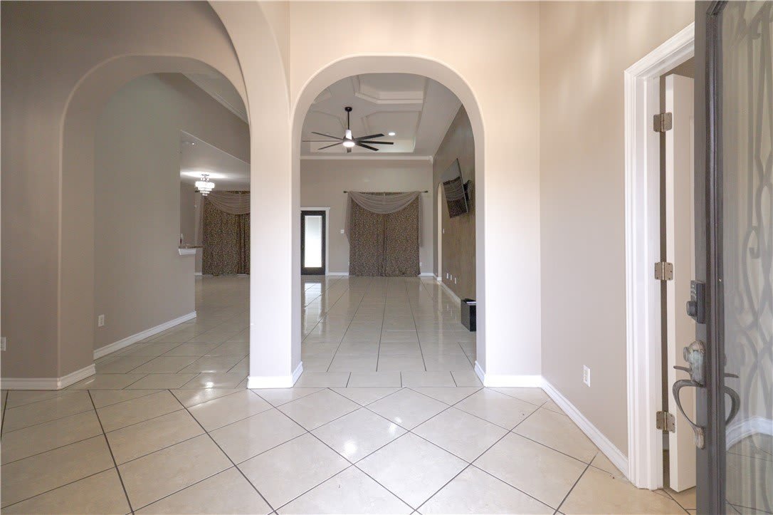 6842 Old Square Drive – photo 3