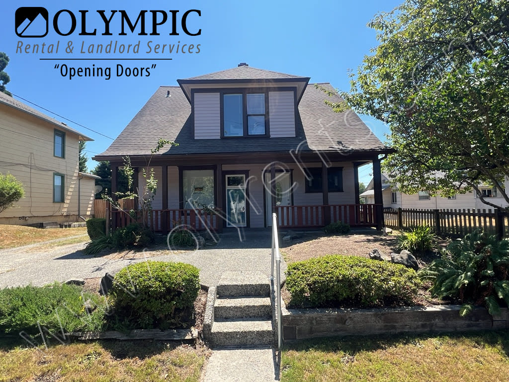 1009 State Ave NE – photo 1