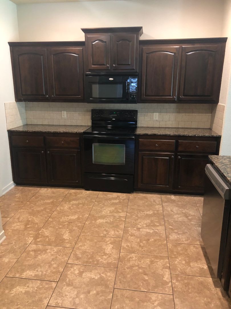 BEAUTIFUL HOME IN GREAT LOCATION! – photo 3