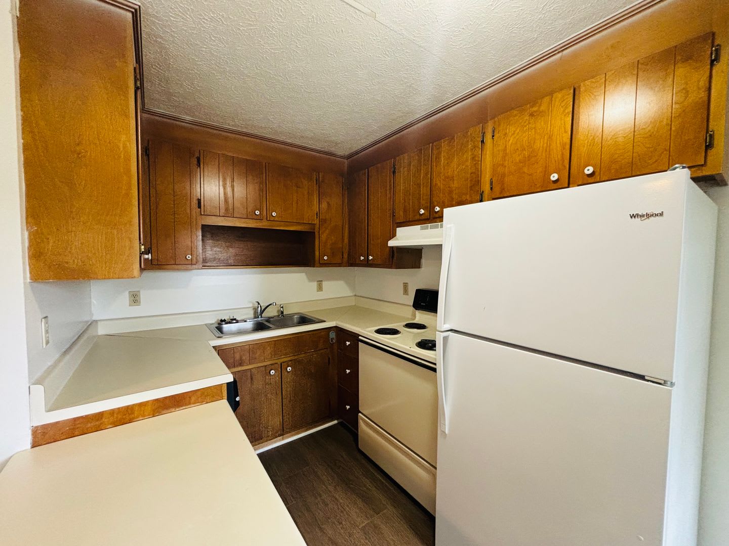 4 Bedroom 2.5 Bath Townhouse – photo 5