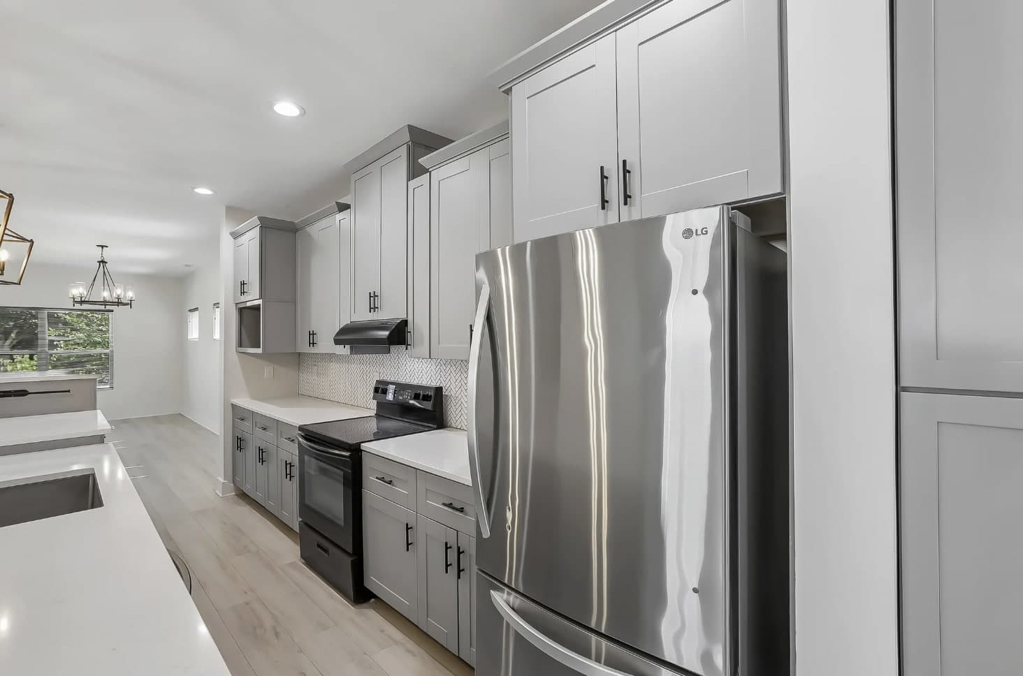 404 Sanders St – photo 5