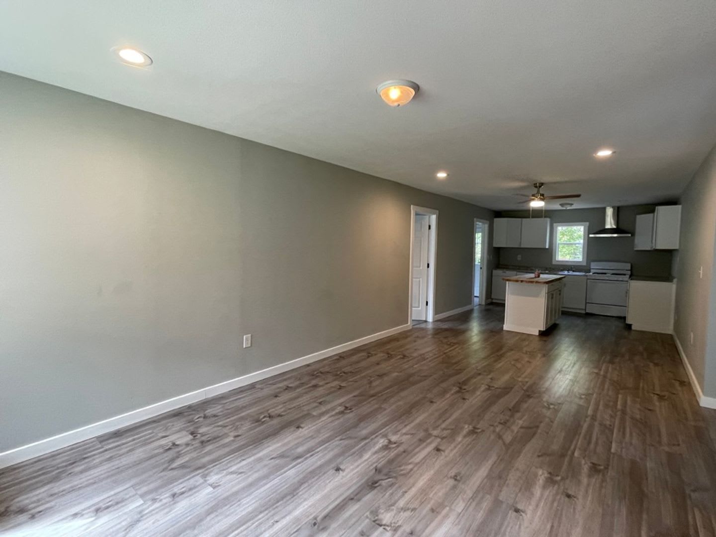 Beautiful 3 bedroom home available! – photo 3