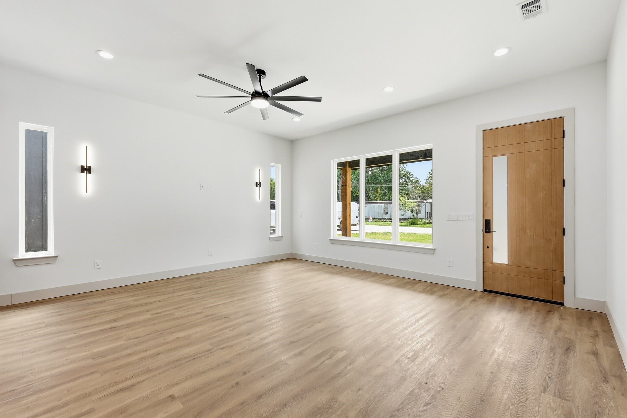 314 W Cobb Street – photo 4