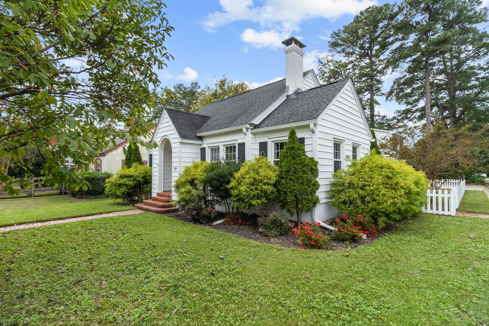 4 Bedroom 3 Bath in Haymount- Available through June 1, 2027 only! – photo 3