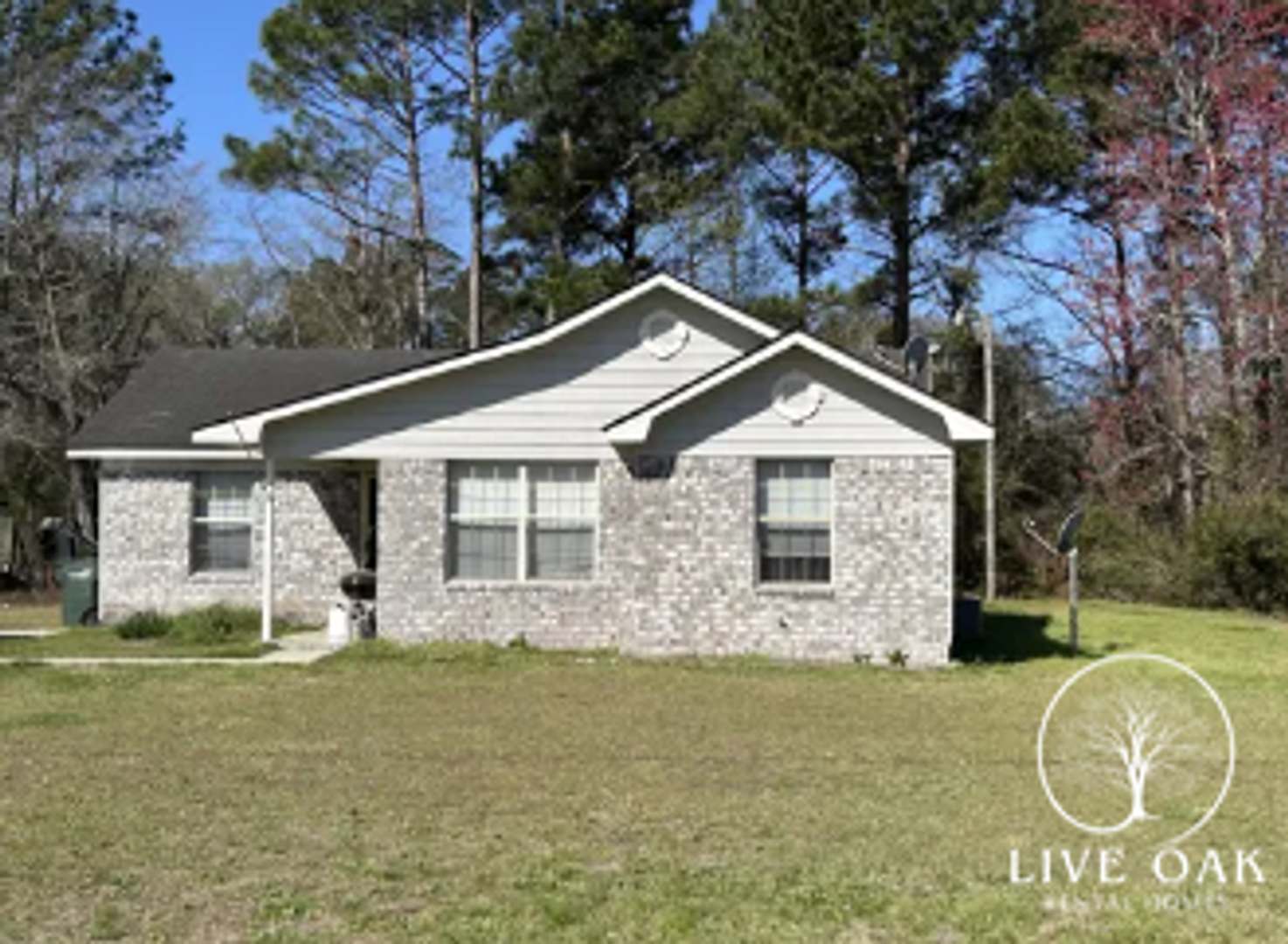 SUMMER MOVE-IN SPECIAL: $500 OFF 1st MONTH'S RENT!** – photo 2