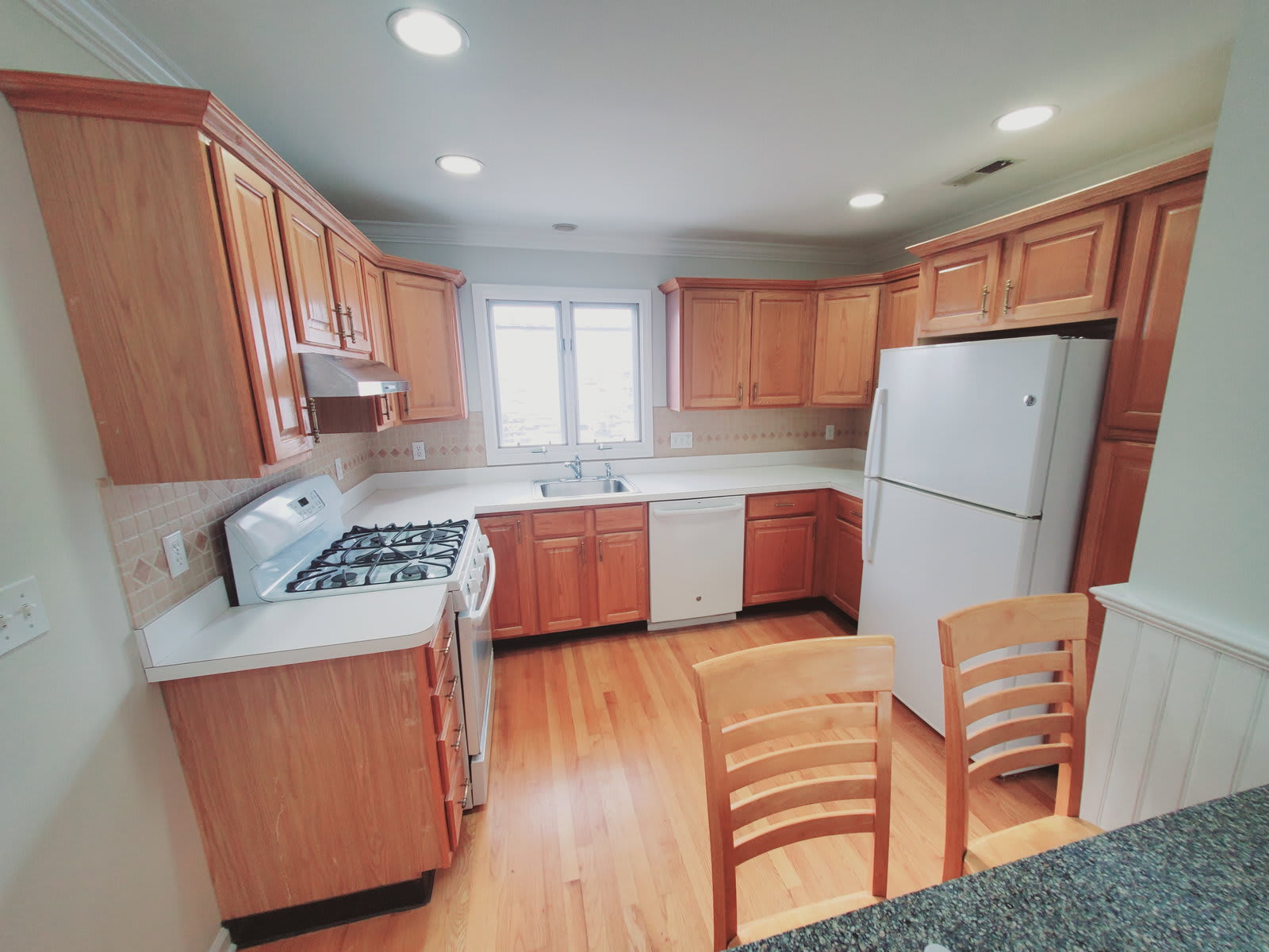 50 Oxford Court – photo 1