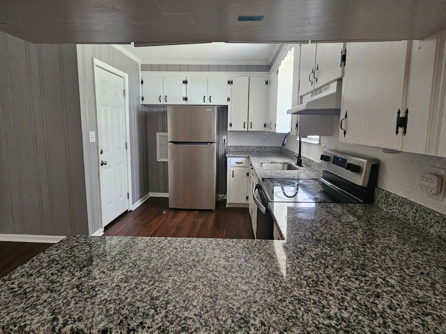 2709 Haymarkek Road – photo 4