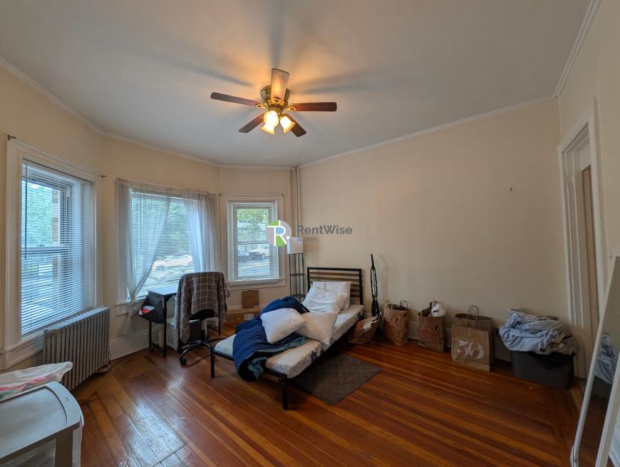 387 Harvard St. – photo 3
